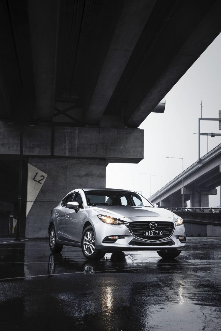  Mazda3 SP25 Astina Sedan (BM) 2016 года  (AU) (фото 32 из 56)